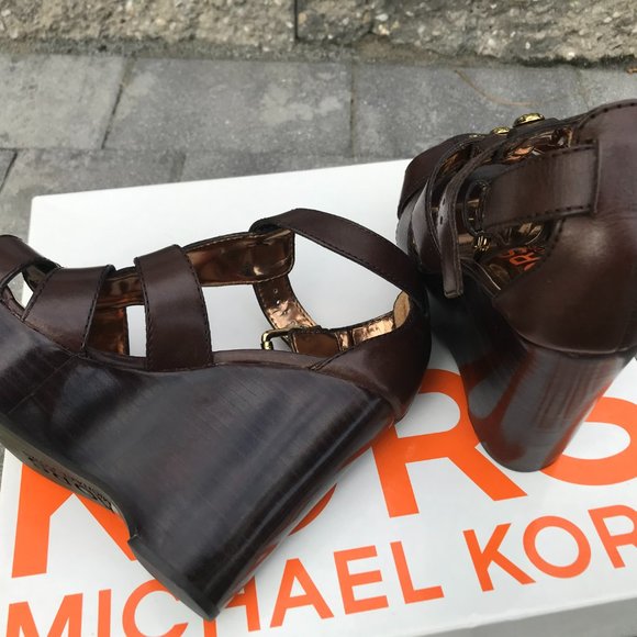 MICHAEL KORS VICTORIA STYLE BROWN PLATFORM WEDGE SANDAL SIZE 5 - Picture 5 of 10